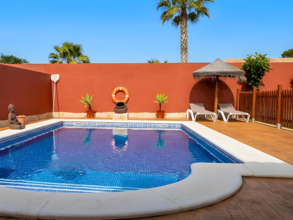 Casa con piscina solo aceptamos familias y parejas no grupos jovenes - 5