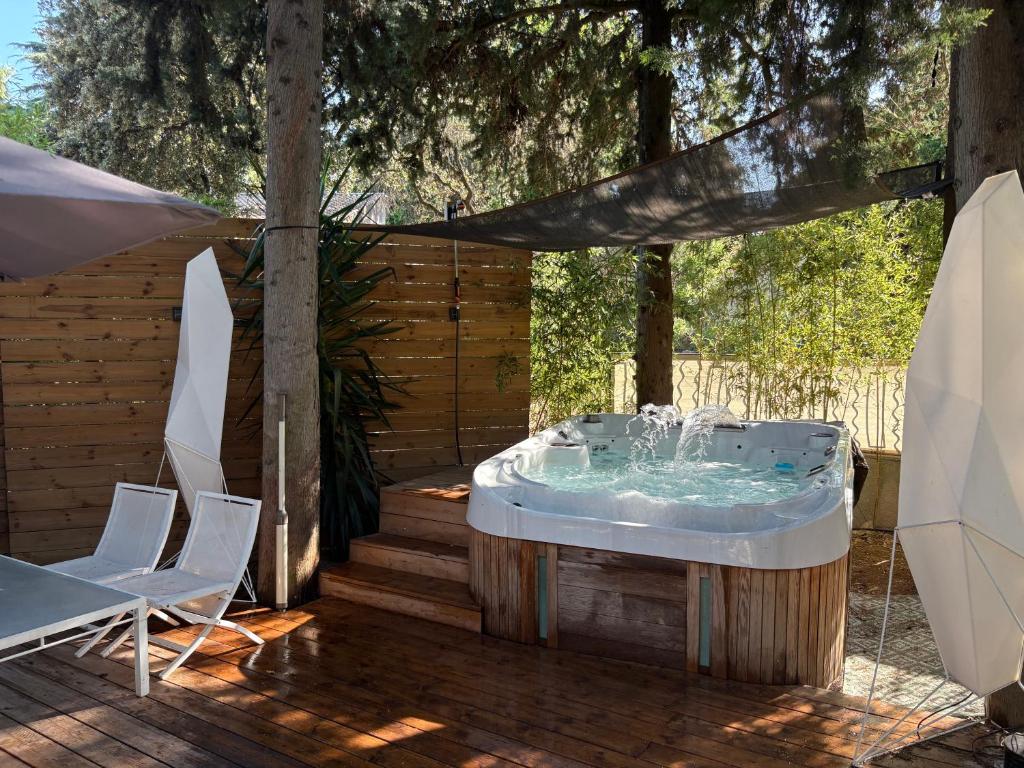 Villa 3ch 6pers climatisée avec jacuzzi jardin 3 terrasses Montpellier centre ville 12 mn des plages - 4