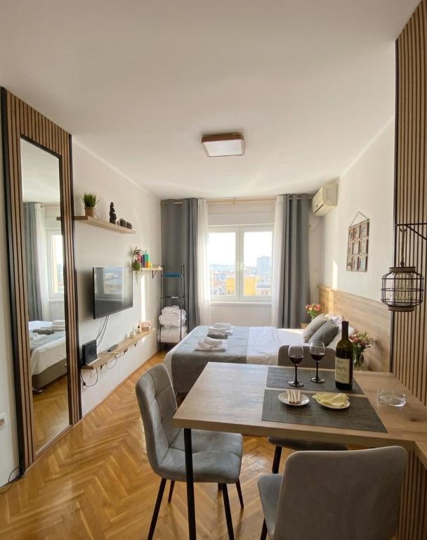 Studio apartment Art Zone III - 1