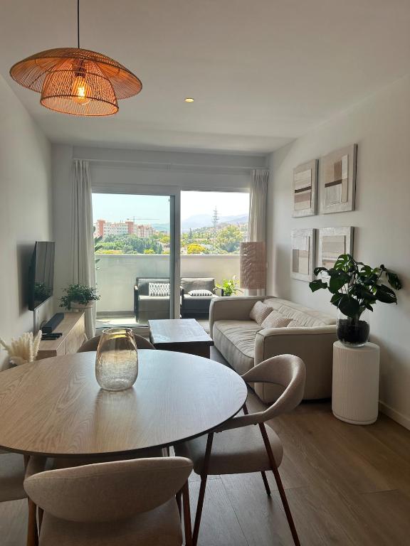 Modern apartment with pool in Estepona - 1