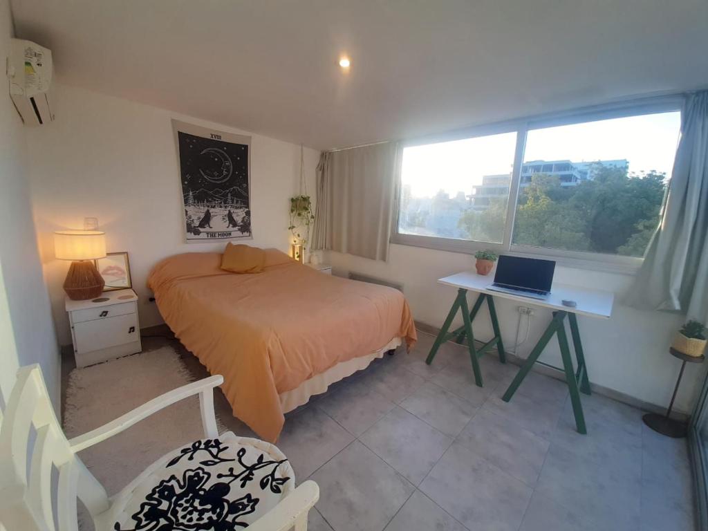 Bright and modern room with terrace in Núñez - 4