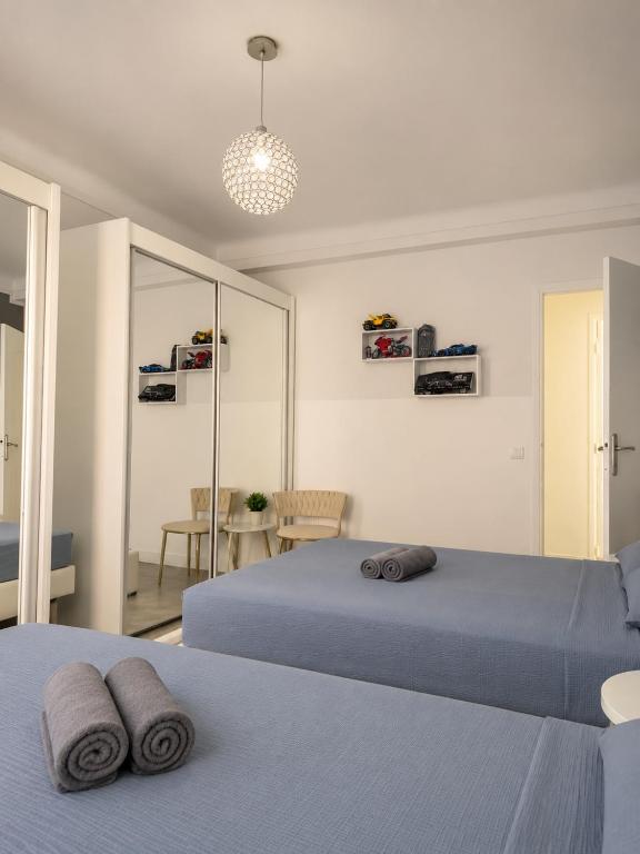 Private room - less than 3 minute walk to casino de monaco - 2