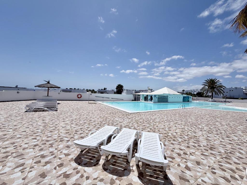 Casahost Ocean Blue Pool View - 2