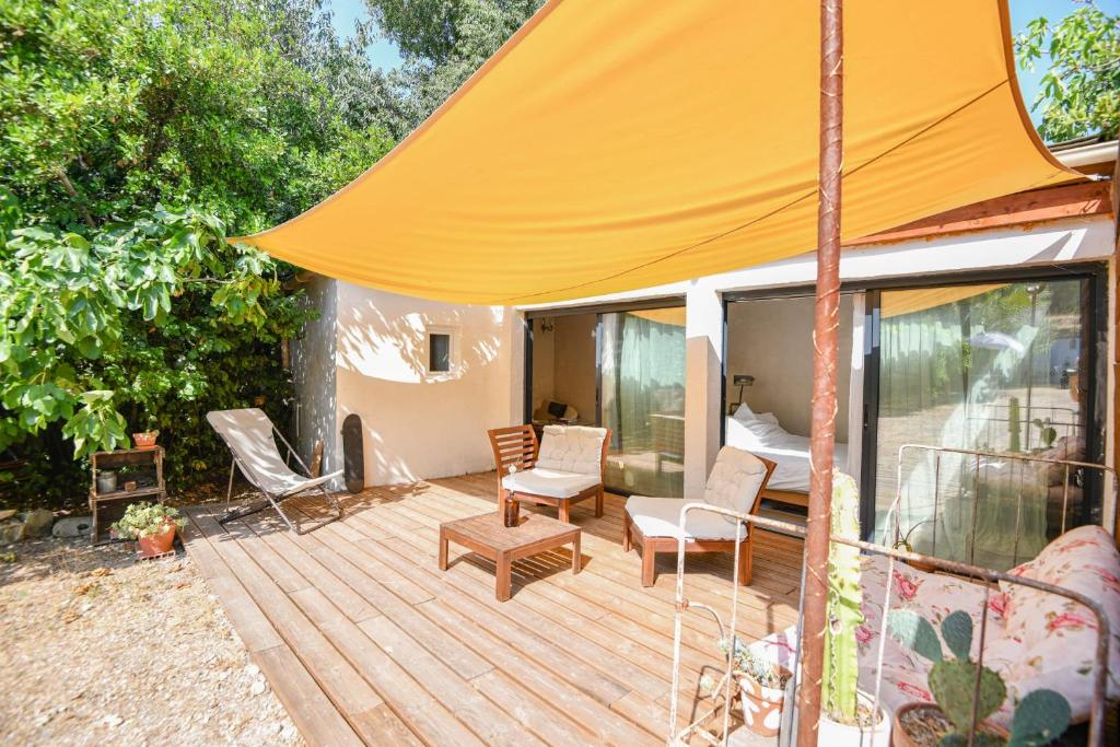 Maison avec terrasse & parking - Chartreux - 1