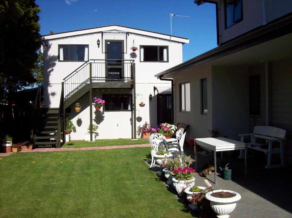 Stream View — Hotel in Christchurch