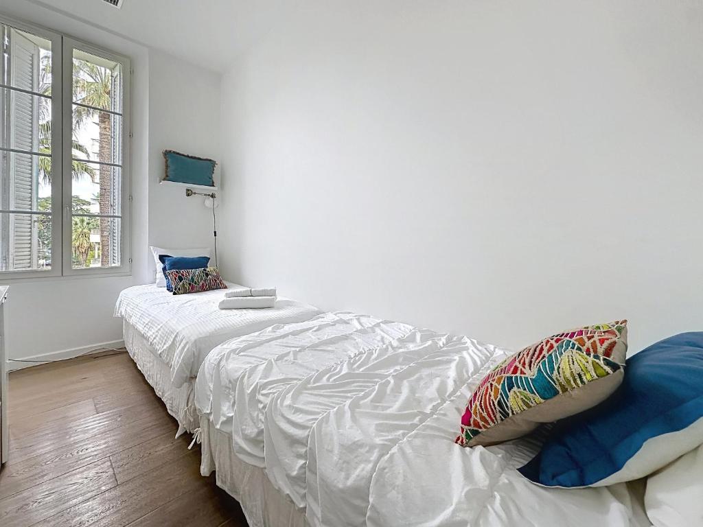 Beautifully renovated 3 bedroom apartment in the heart of Cannes - 4