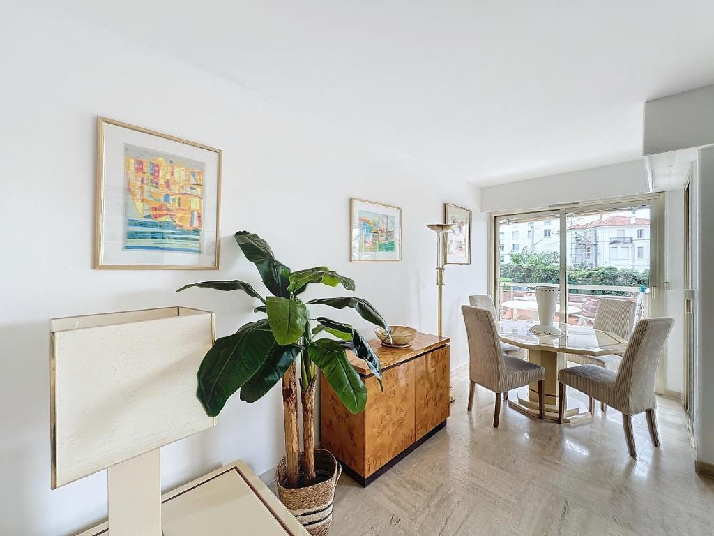2 bedroom apartment with parking 3 mins from La Croisette beach - 2
