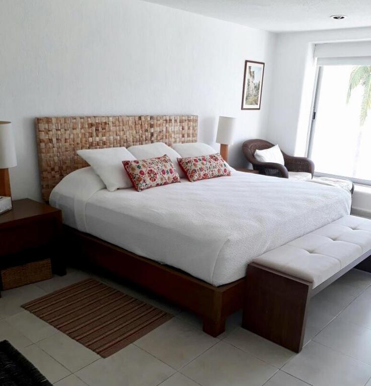 Apartamento Frente al Mar en Acapulco Diamante con Vista Espectacular - 3