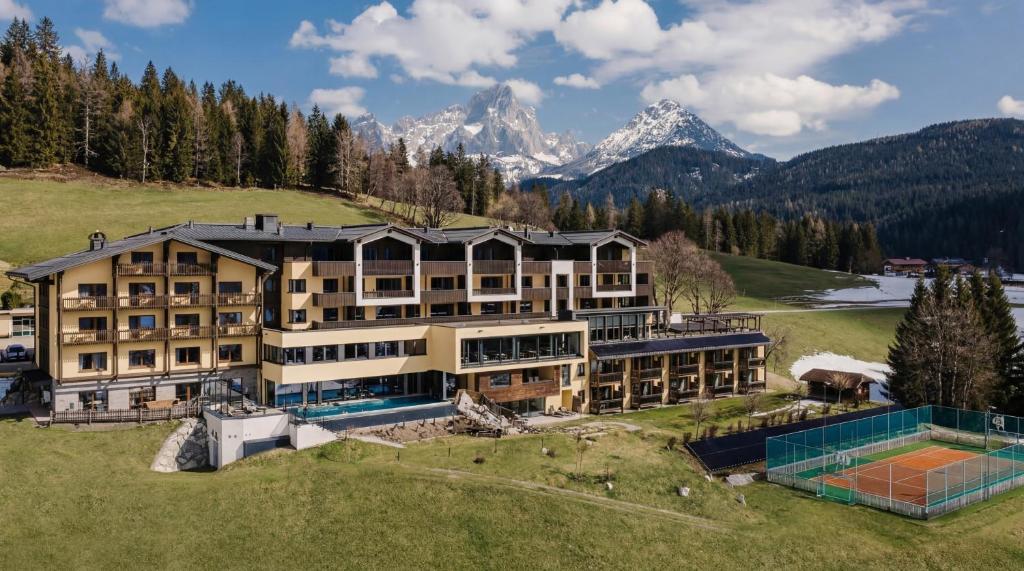 Hotel Neubergerhof - 1