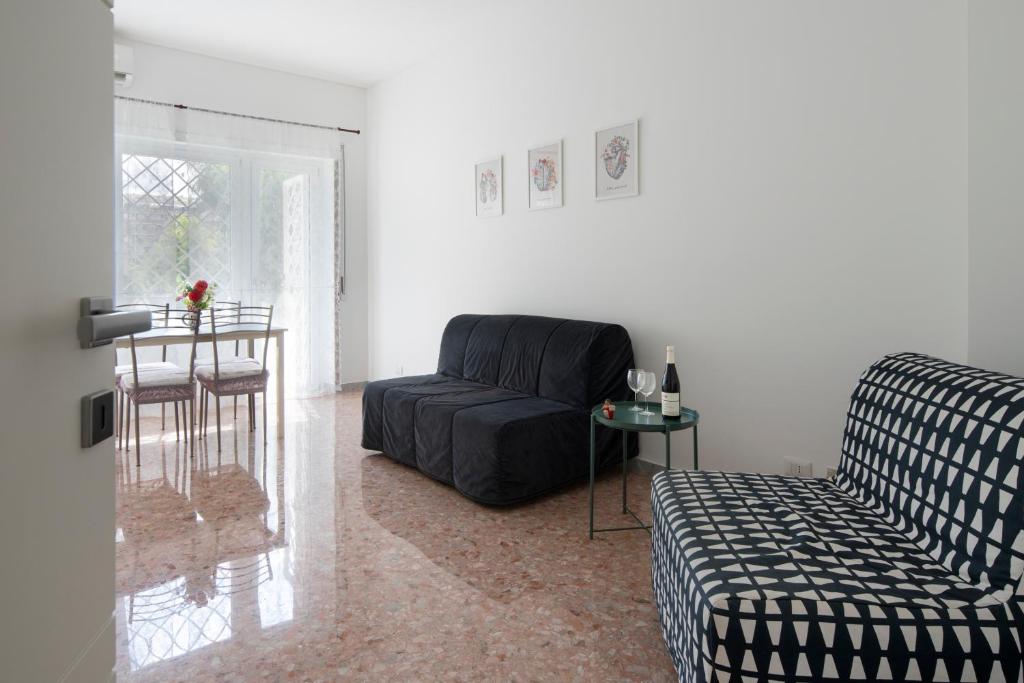 Juls' House - 1