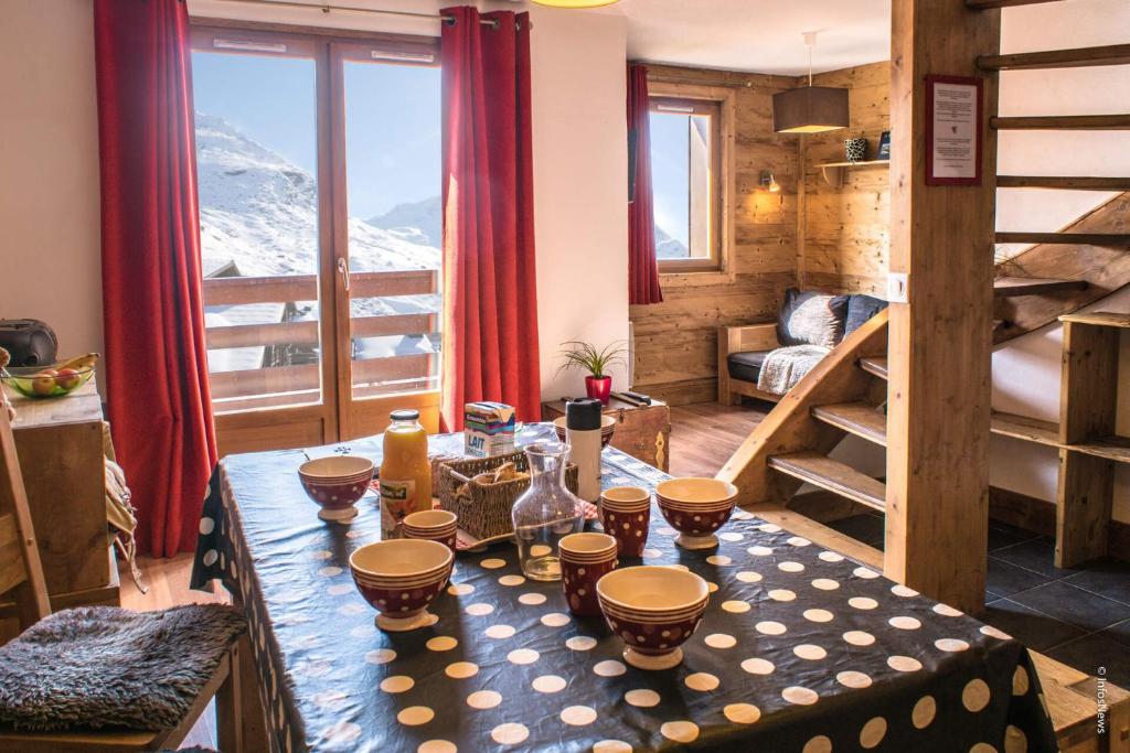 Résidence Reine Blanche - VAL THORENS ESPRIT CHALET POUR CE SUPERBE 3 PIECES 6 PERS. PROCHE DE TOUT MAE-5179 - 1
