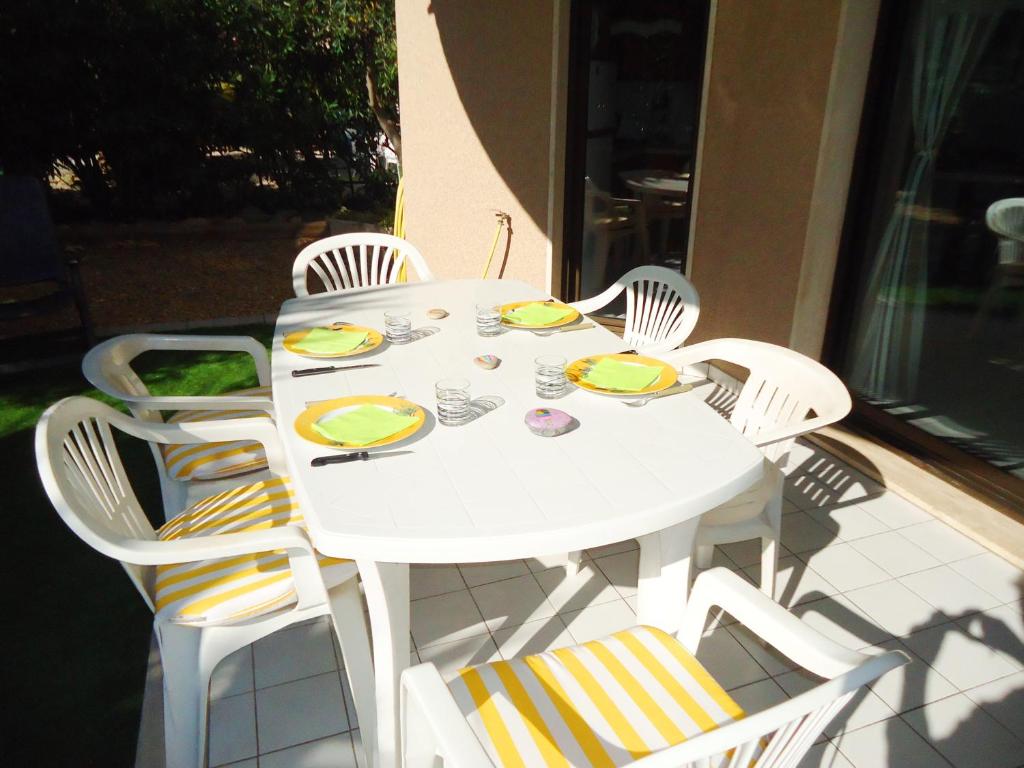 Bel appartement climatisé 2 pièces à 200m des plages - 2