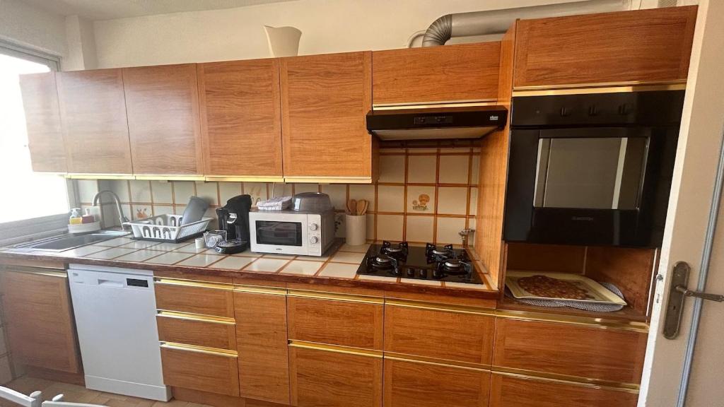 Spacious apartment with sea view - 2