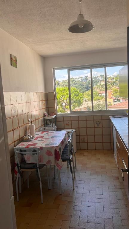 Spacious apartment with sea view - 3