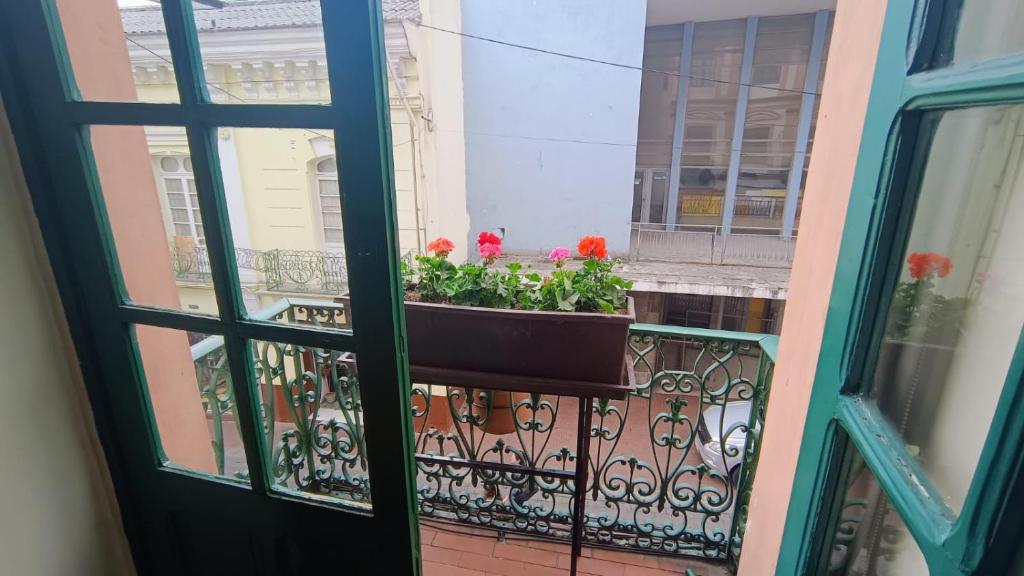 Hostal Victoria Quito - 2