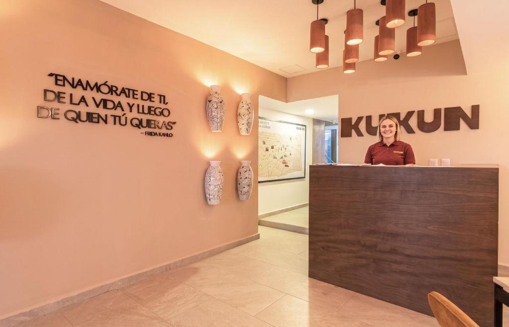 Kukun Insurgentes Roma - 5