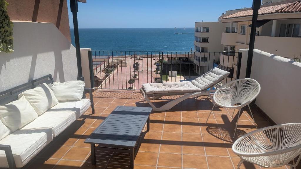 Sea View Penthouse in Benalmádena - 3
