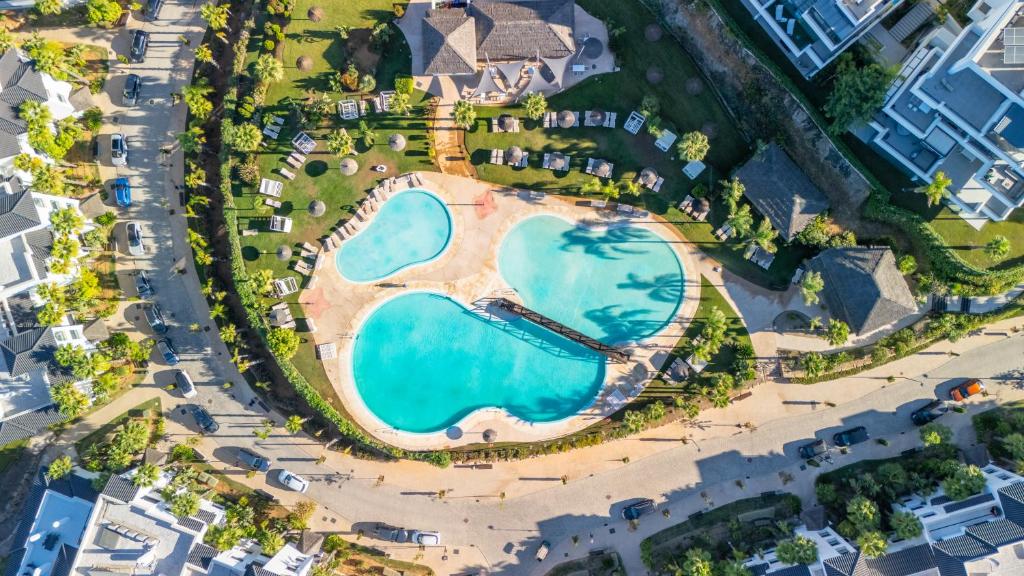 Mirador Estepona Hills Sea View with Pool included & additional Padel Court and Gym by Downtown Apartments Spain - 2