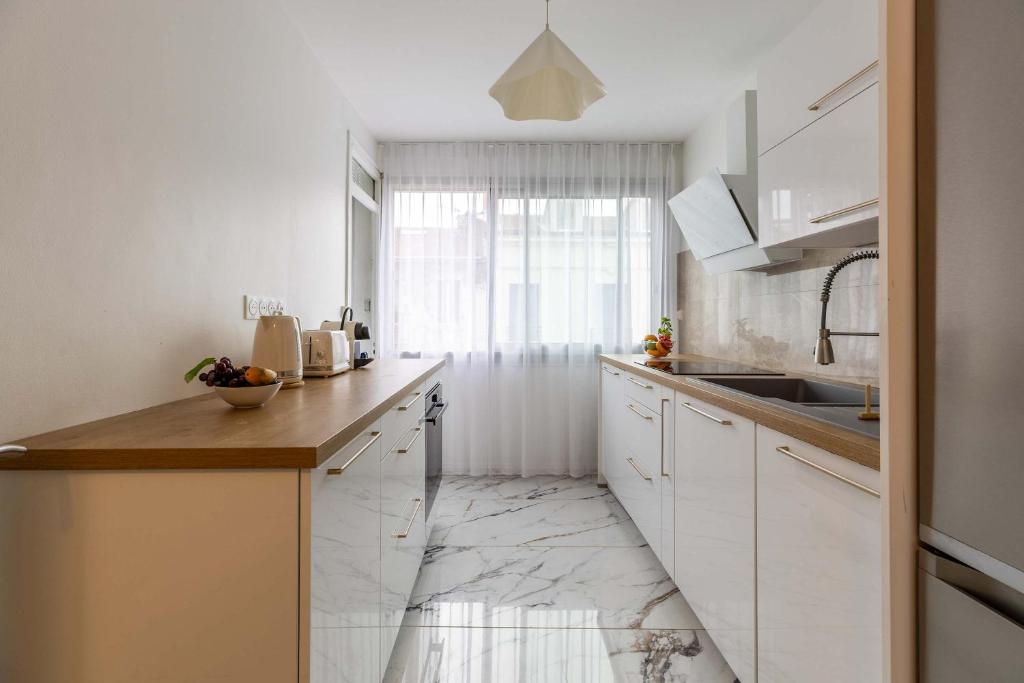 Appartement rénové Lumineux proche de la gare av Charras - 5