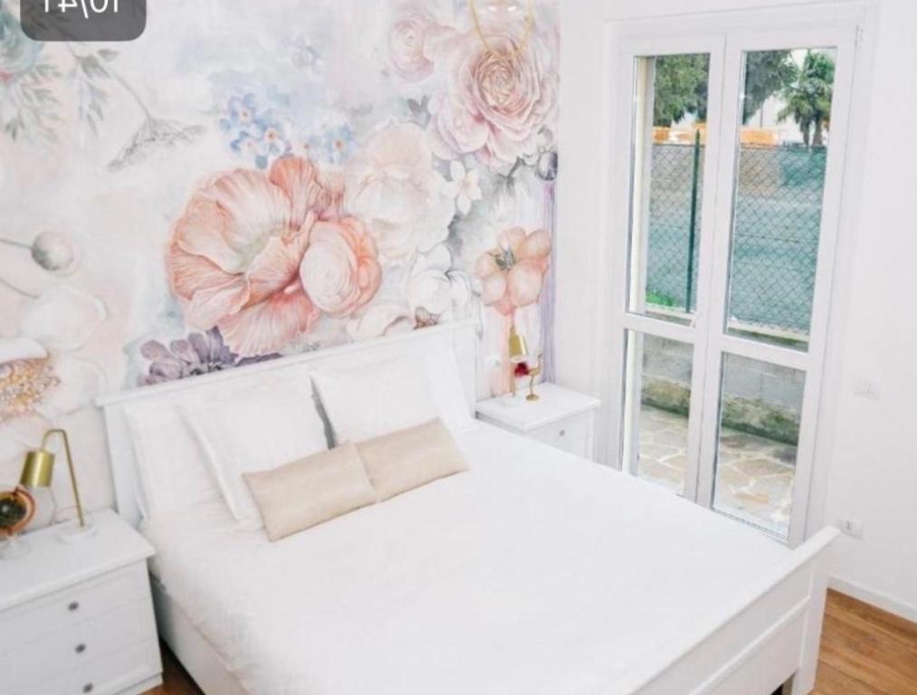 Lora roses suite 2, free private parking, self check-in, air conditioner - 4