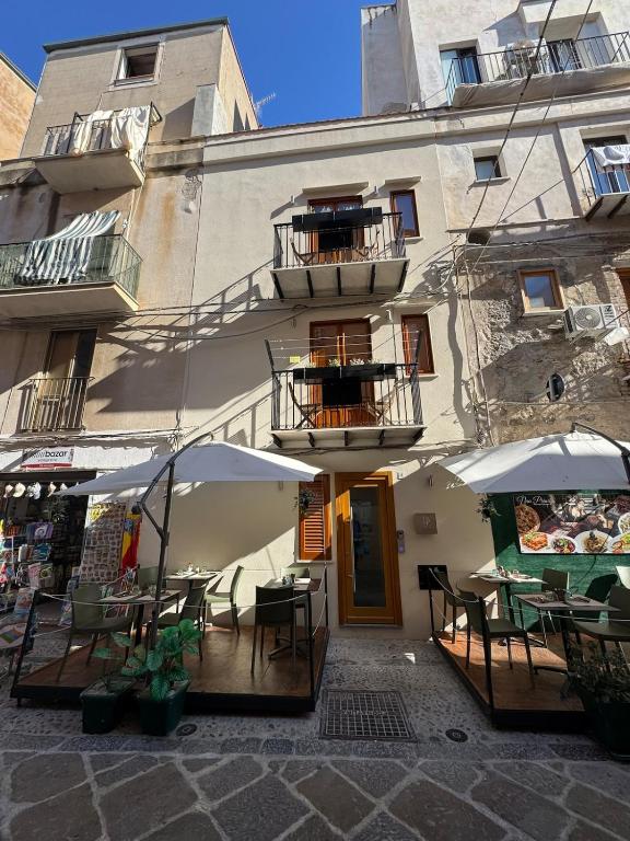 The Lavender Town House - in the heart of Cefalù - 2