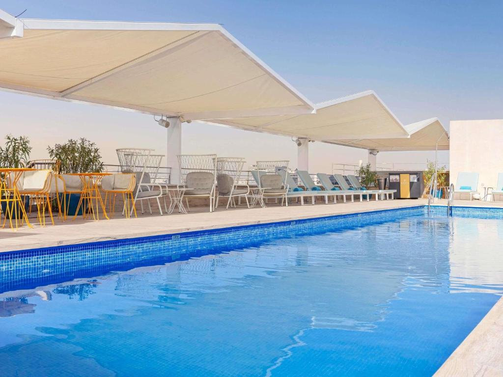 Novotel Sevilla - 1