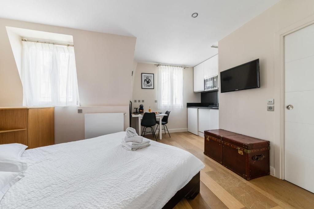 Studio refait a neuf metro pereire paris 17 - 2P - 3