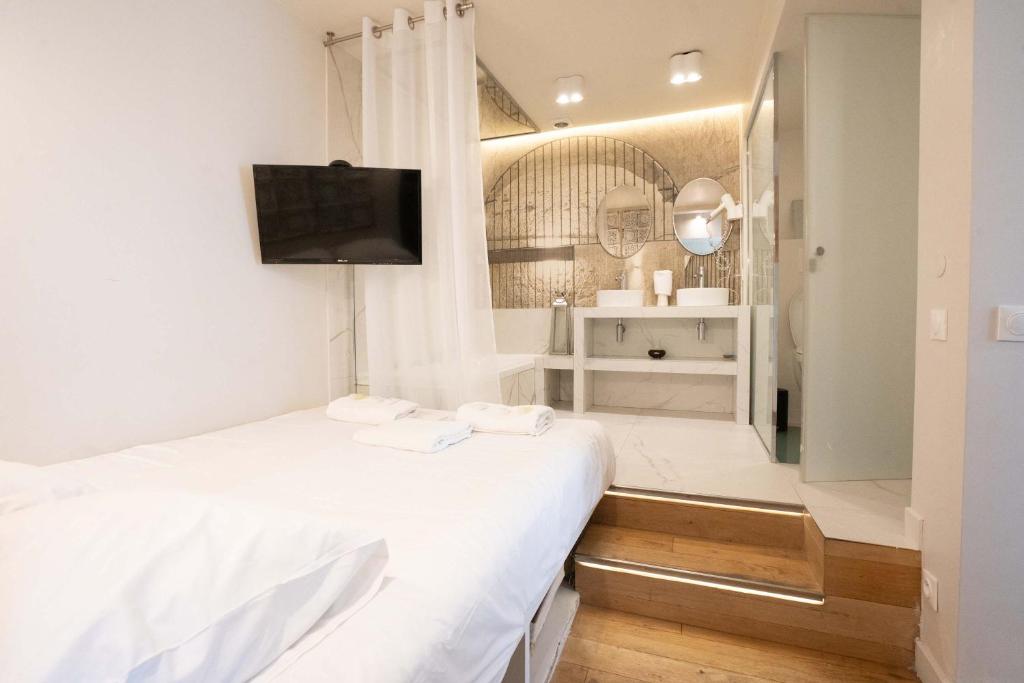 Studio cosy Love room - paris 18 -2P - 1