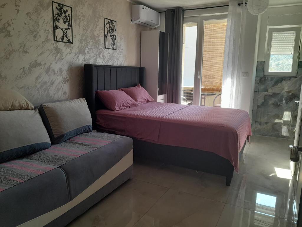 Apartmani Holiday Sutomore - 2