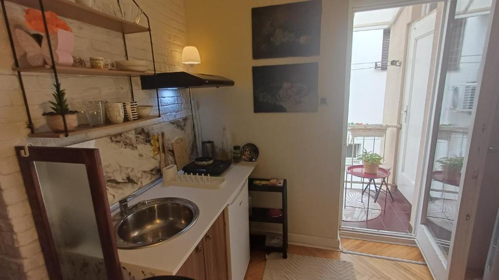 "Studio O'Linka" Cozy Balcony near St Sava Temple - 2