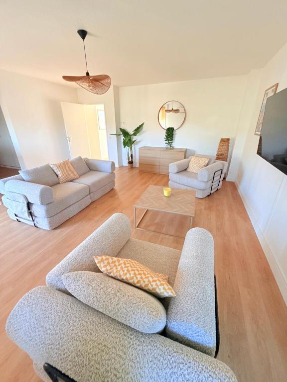 Grand appartement rénové à Carqueiranne 10 pers proche plages et port - 2