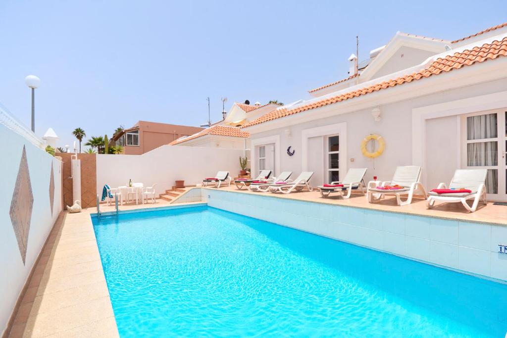 Lovely 4 Bedroom Holiday Villa - 1