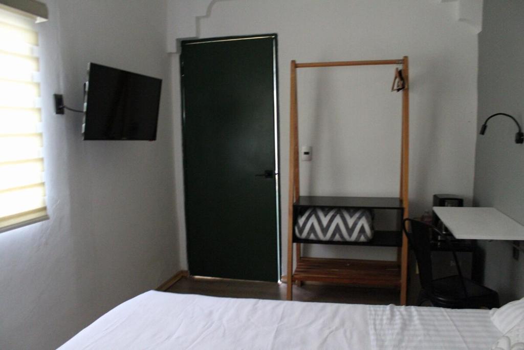 Habitacion con hermosa vista en Oaxaca Centro - Magenta - 5