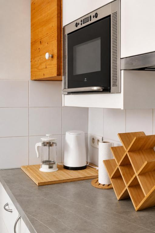 Magnificent Apartment in the Best Central Location of Paris 1 Minute Walk to Train Station - 4