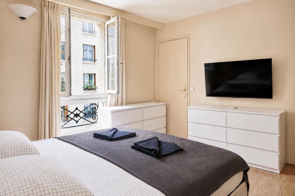 Le Parisien - Cozy 2BR Near Eiffel Tower - 3