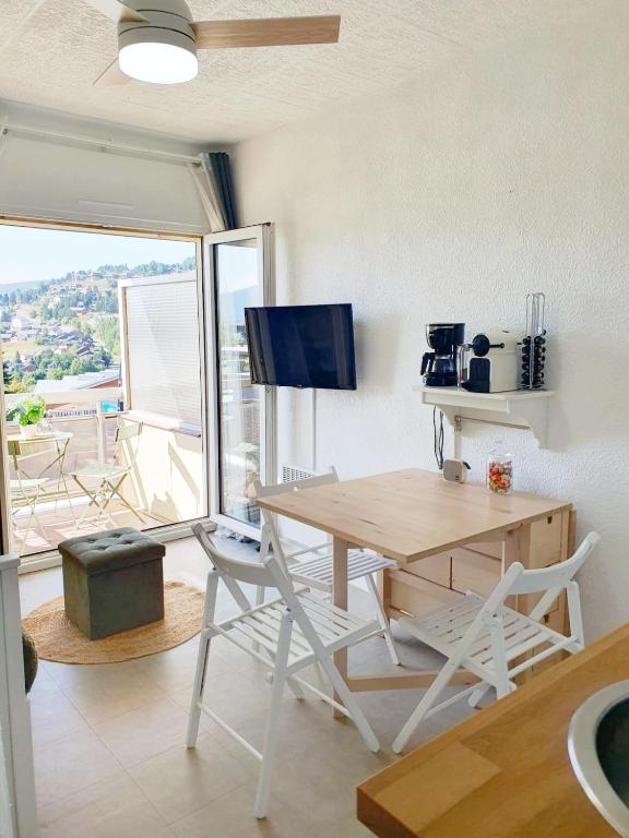 Charmant appartement aux Angles - 1