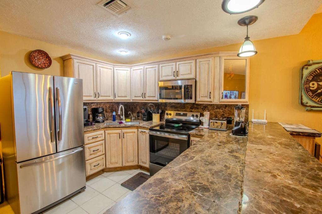 Sonoran Spa W102 Ground Floor 2BR2ba - 4