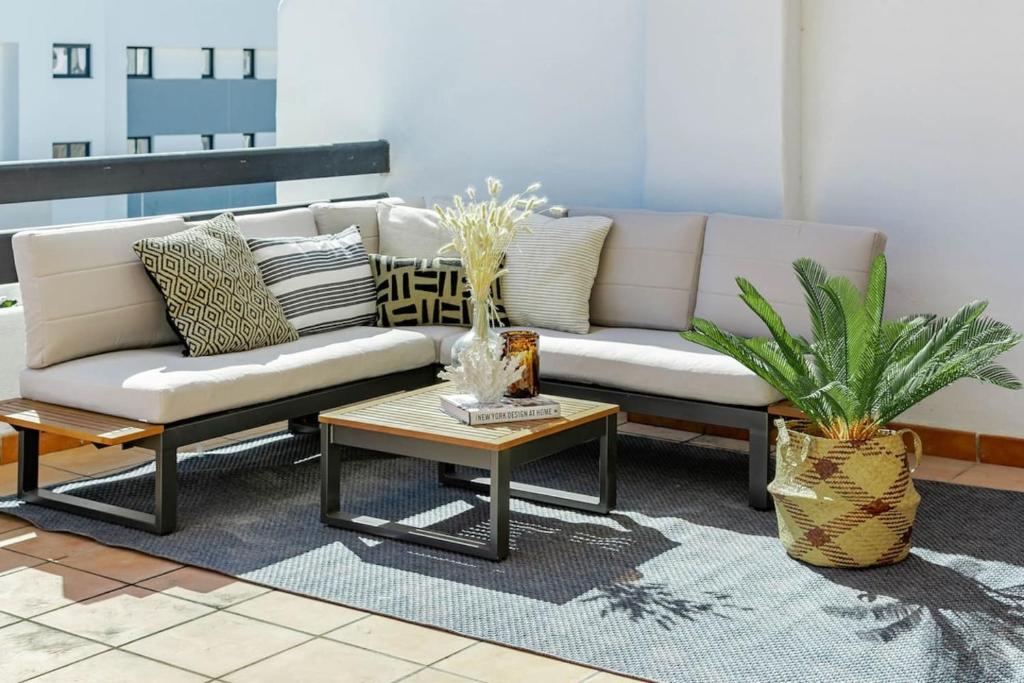 DJA- Modern 2 bedroom apartment close to beach - 2