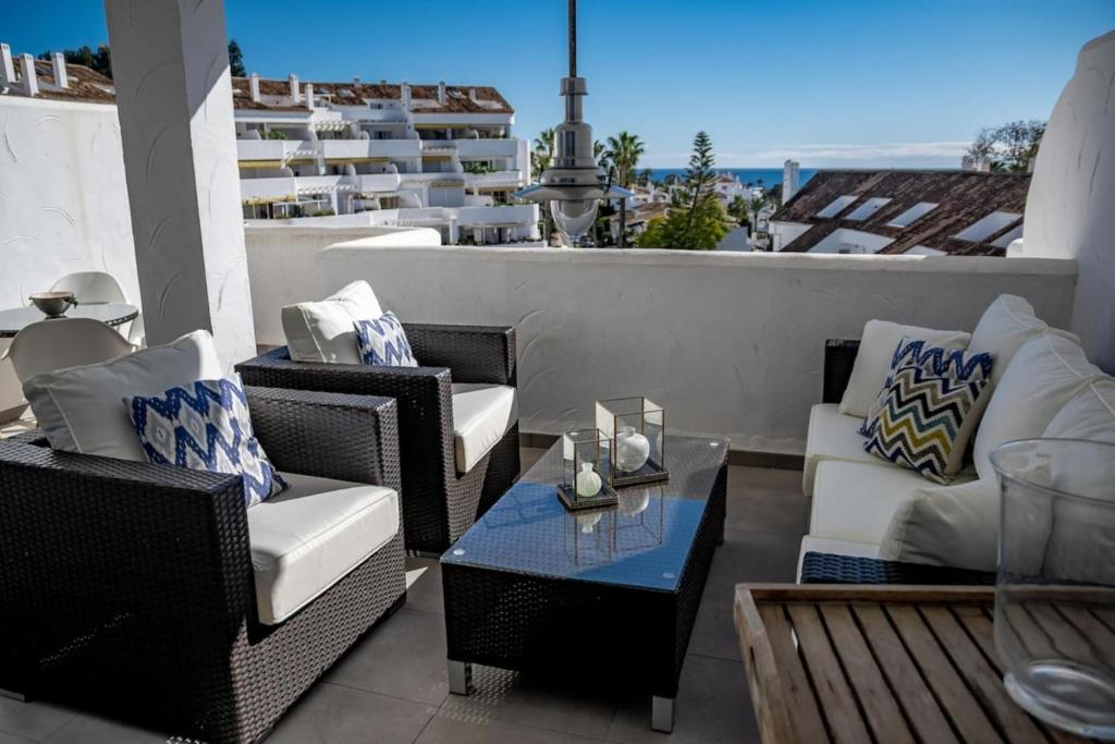 Eld1-Stunning 2 Bedroom Penthouse In Puerto Banus - 3
