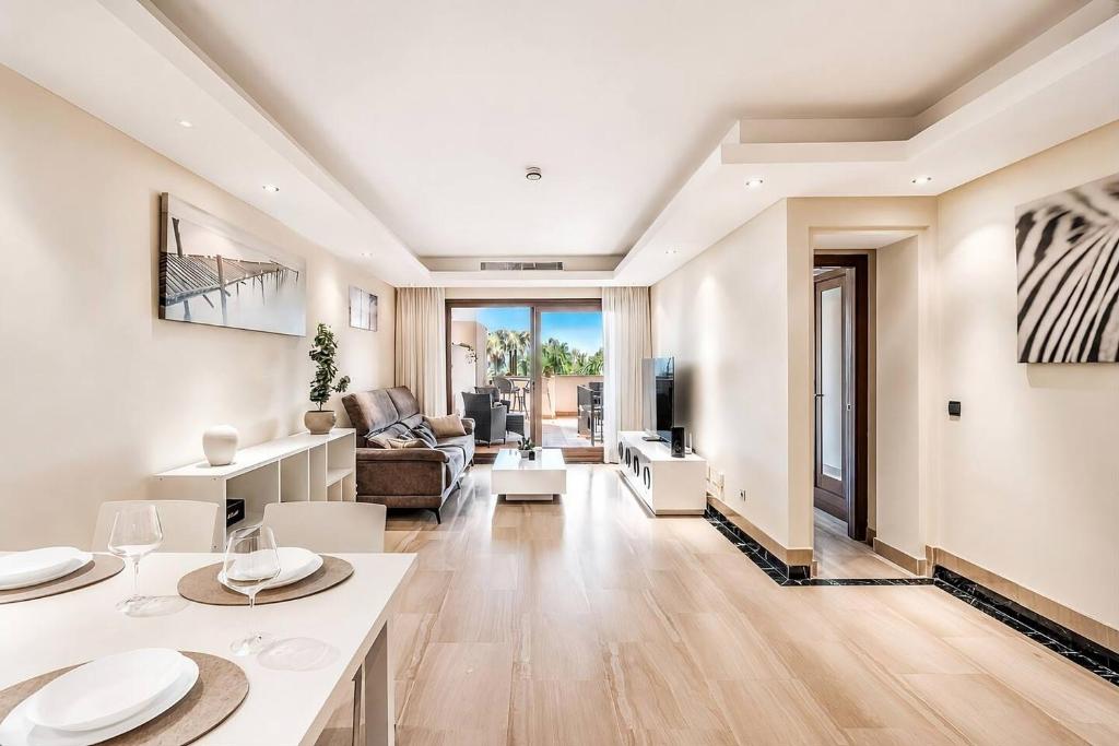 Bp4A2B - Beachfront 2Br With Terrace & Gardens - 4