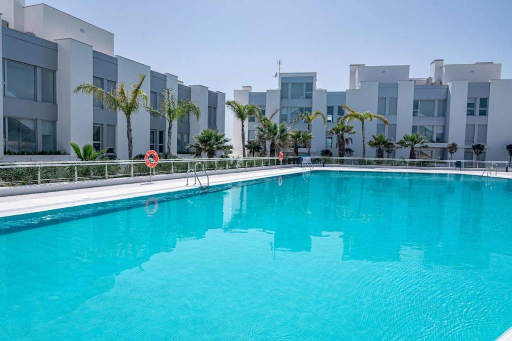 Lmt46 - Modern Style Spacious Townhouse - 2