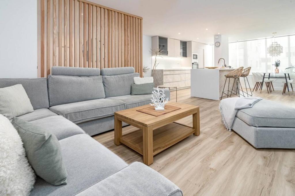 Eac3F- Modern & Light Apartment Steps From The Sea - 4