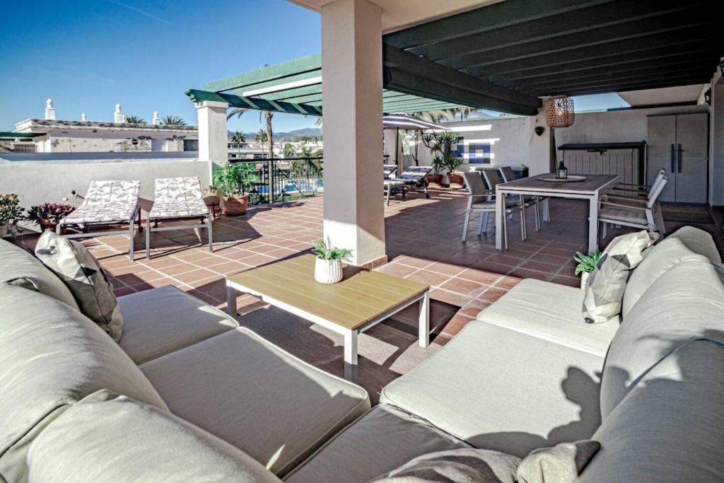 Lcr4 - Large 3-Bedroom Apartment Near Beach - 2