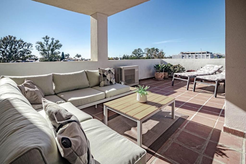 Lcr4 - Large 3-Bedroom Apartment Near Beach - 3