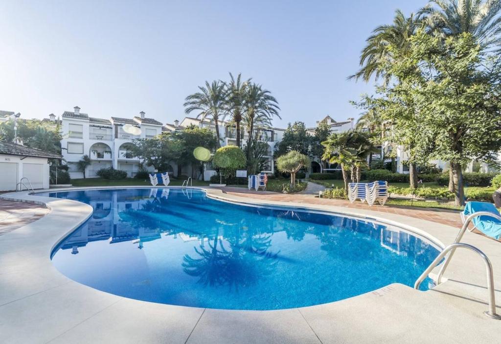 Hb - Comfortable Beachfront Holiday Apartment - 4