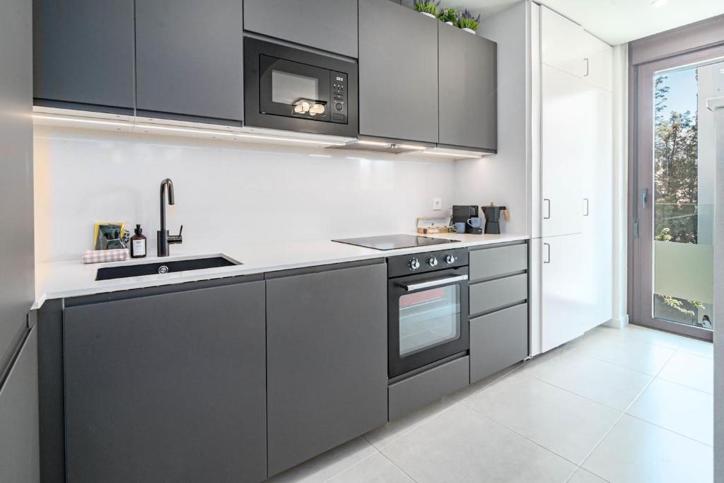 Zaga2C - Brand New Modern Apartment 200M To Beach - 2