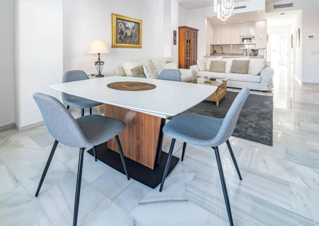 Rg325 - Great 2 Bed Apt, Close To Puerto Banus - 2
