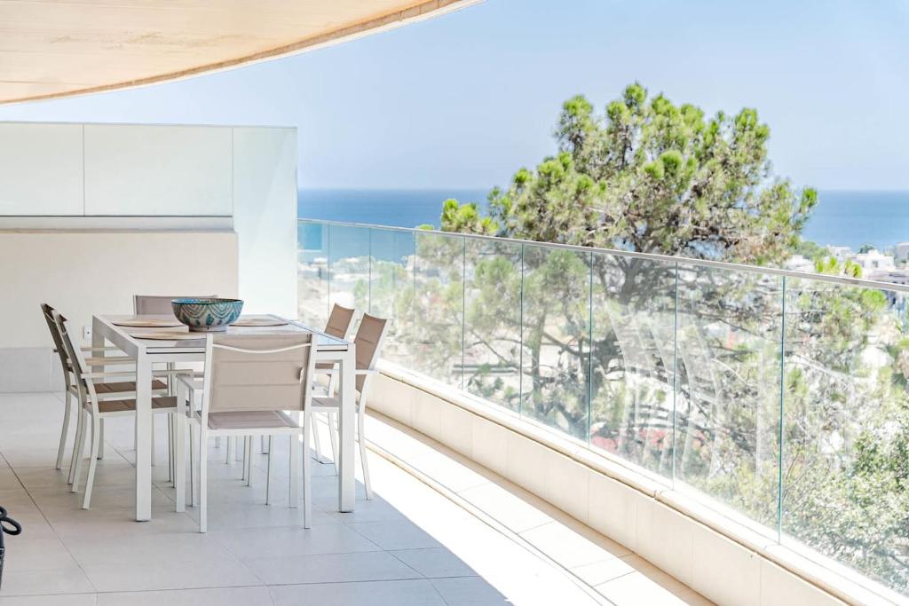 Vv6-2B - Modern 2Br With Large Seaview Balcony - 1