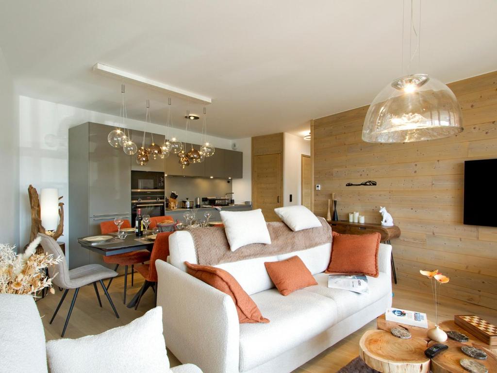 Appartement lumineux avec piscine - pieds des pistes - FR-1-907-7 - 2