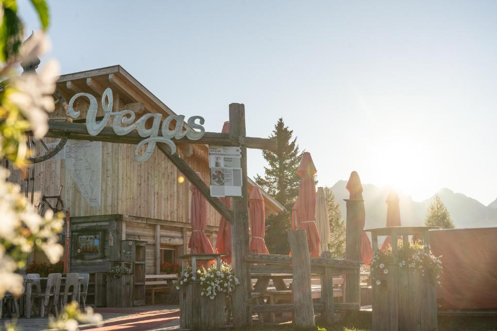 Las Vegas Lodge - 3